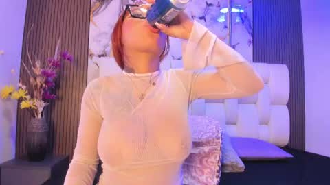 Snapshot of sophiaa10 chatting on June 11, 12:32 am sophiaa10 online show from June 11, 12:32 am