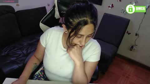 sophiaa_vega_ online show from October 26, 11:20 pm