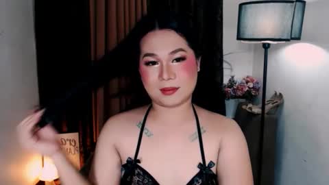 sophia will  make u day  online show from June 2, 8:49 am