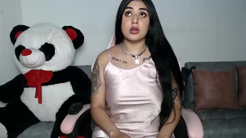 sophia online show from June 4, 1:11 am
