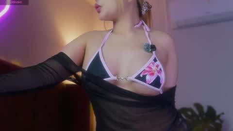 Sophia online show from February 18, 1:40 pm