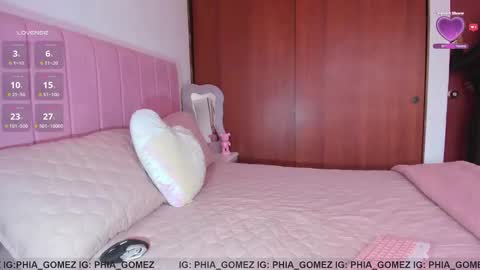    online show from September 26, 11:25 am