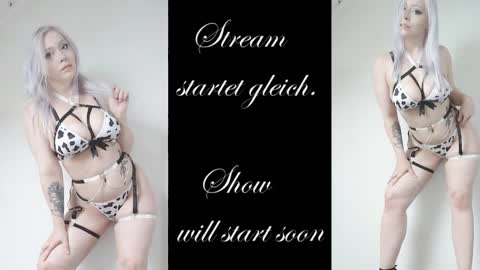 sophiascarlet96 online show from September 24, 4:10 pm