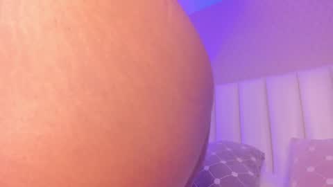 Snapshot of sophiasmiths_ chatting on October 31, 7:59 pm SophiaSmiths online show from October 31, 7:59 pm