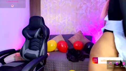sophia walker online show from September 23, 1:36 pm