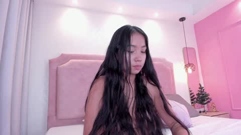 SOPHIA online show from December 20, 4:25 pm