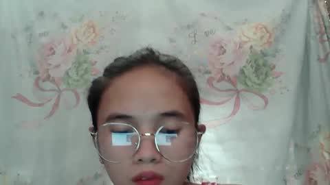 sophie_193 online show from May 14, 3:13 am
