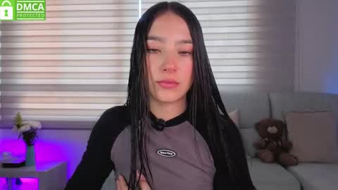 Sophie  online show from December 1, 2:33 pm