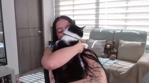 Sophie  online show from July 7, 3:05 pm