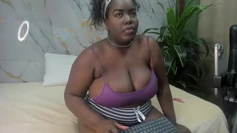 Snapshot of sophie_blake1 chatting on March 1, 3:19 am sophie_blake1 online show from March 1, 3:19 am