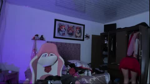 Snapshot of sophie_dolly_ chatting on September 10, 2:44 am sophie doll online show from September 10, 2:44 am