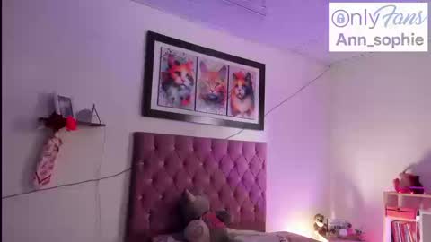 Snapshot of sophie_dolly_ chatting on September 23, 2:53 pm sophie doll online show from September 23, 2:53 pm