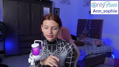 Snapshot of sophie_dolly_ chatting on October 28, 8:11 pm sophie doll online show from October 28, 8:11 pm