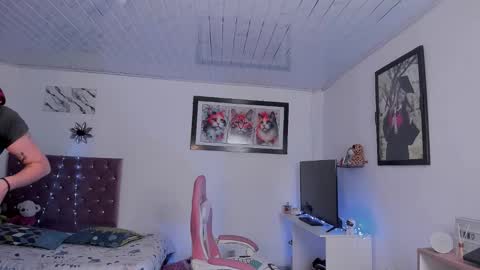 sophie doll online show from November 15, 6:59 pm