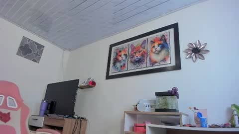 Snapshot of sophie_dolly_ chatting on June 21, 12:46 am sophie doll online show from June 21, 12:46 am