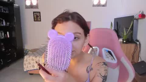 Snapshot of sophie_dolly_ chatting on July 7, 8:24 pm sophie doll online show from July 7, 8:24 pm