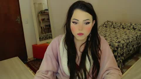Sophie Fantasys online show from June 15, 3:25 pm
