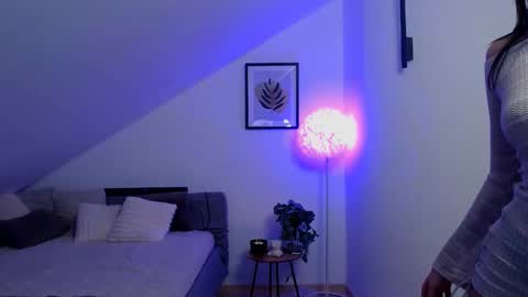 Sophie online show from November 11, 5:57 pm