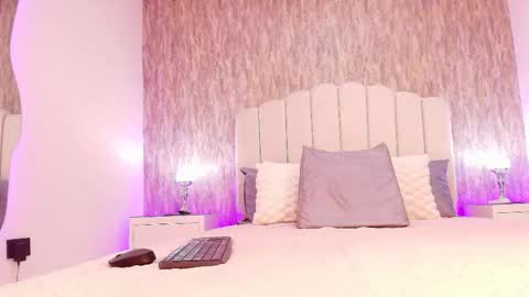 sophie online show from November 15, 11:51 am