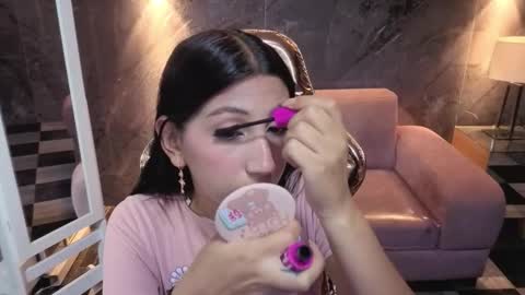 Snapshot of sophie_jones_b chatting on February 13, 12:45 pm sophie_jones_b online show from February 13, 12:45 pm