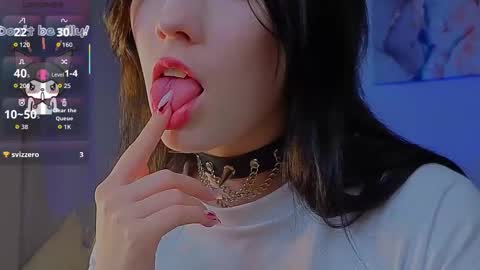 sophie_nomenal_ online show from November 5, 1:44 pm