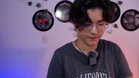 sophie_ross1 online show from October 19, 12:44 am