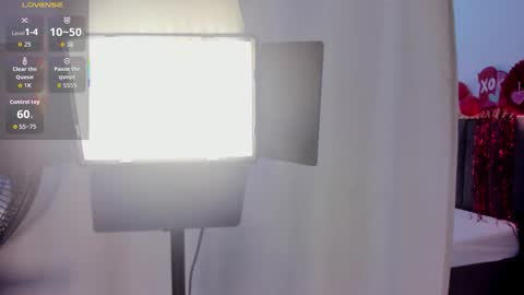 sophie_smith19 online show from February 15, 1:52 pm