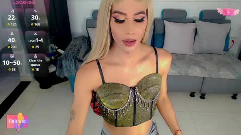 sophie_vall online show from April 4, 12:42 am