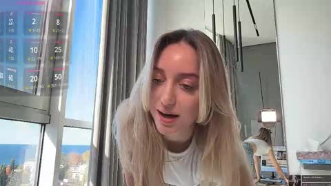 sophiebelll online show from October 29, 10:28 am