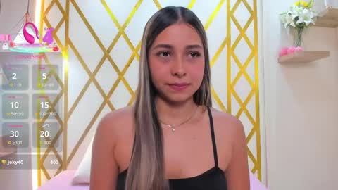 Sophie online show from May 6, 1:27 pm