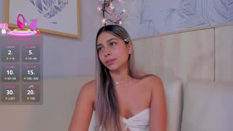 Sophie online show from May 22, 1:50 pm