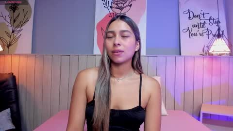 Sophie online show from May 27, 1:08 pm