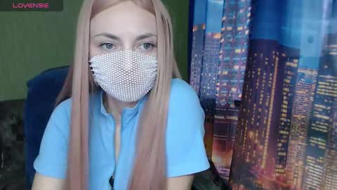 Sophie online show from March 27, 8:37 am