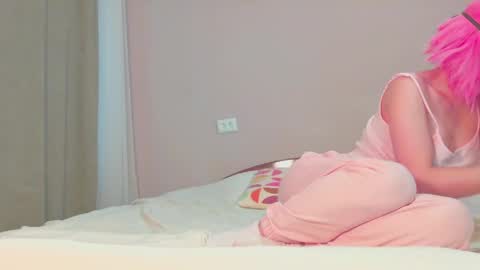 Snapshot of sophiechan69 chatting on April 5, 4:15 pm ShopieChan69 online show from April 5, 4:15 pm