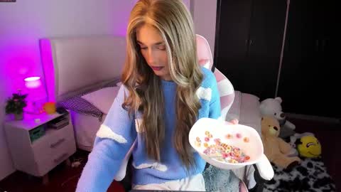    online show from January 11, 9:25 am