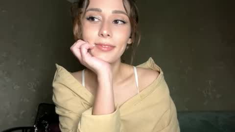 Mira online show from October 6, 7:11 pm