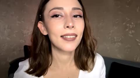 Mira online show from October 23, 8:40 pm