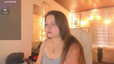 Snapshot of sophiee09_ chatting on January 19, 1:48 pm Sophie online show from January 19, 1:48 pm