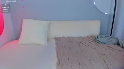 Snapshot of sophiee_s chatting on June 6, 11:09 pm Sophie online show from June 6, 11:09 pm