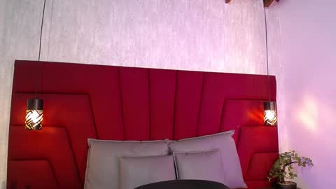 Snapshot of sophiee_velvet chatting on January 7, 11:37 am online show from January 7, 11:37 am