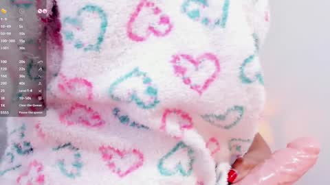Snapshot of sophiee_velvet chatting on February 6, 6:46 pm online show from February 6, 6:46 pm