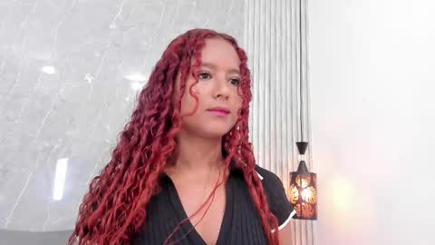 Snapshot of sophiee_velvet chatting on February 24, 11:32 am online show from February 24, 11:32 am