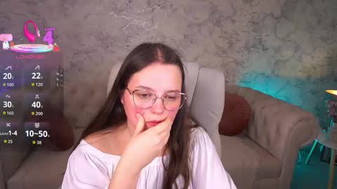 sophieedreams online show from October 3, 7:55 pm