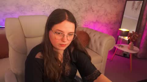 sophieedreams online show from October 27, 4:00 pm