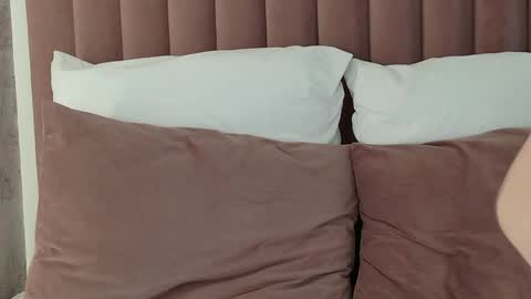 Sophie online show from April 8, 6:30 pm