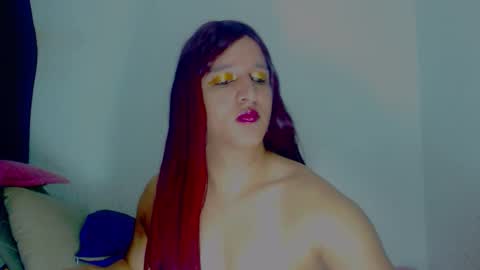 Snapshot of sophiehillsxo chatting on November 3, 9:54 am sophiehillsxo online show from November 3, 9:54 am