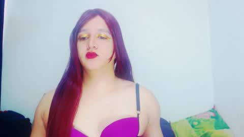 Snapshot of sophiehillsxo chatting on November 30, 1:26 pm sophiehillsxo online show from November 30, 1:26 pm