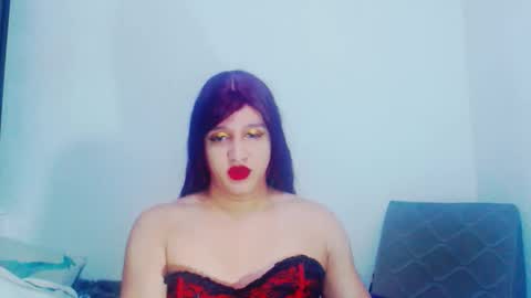 sophiehillsxo online show from January 7, 3:42 am
