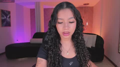 Sophie Houston online show from December 4, 4:22 am