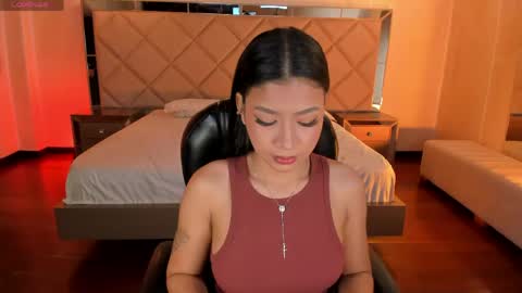 Sophie Houston online show from March 4, 2:06 am